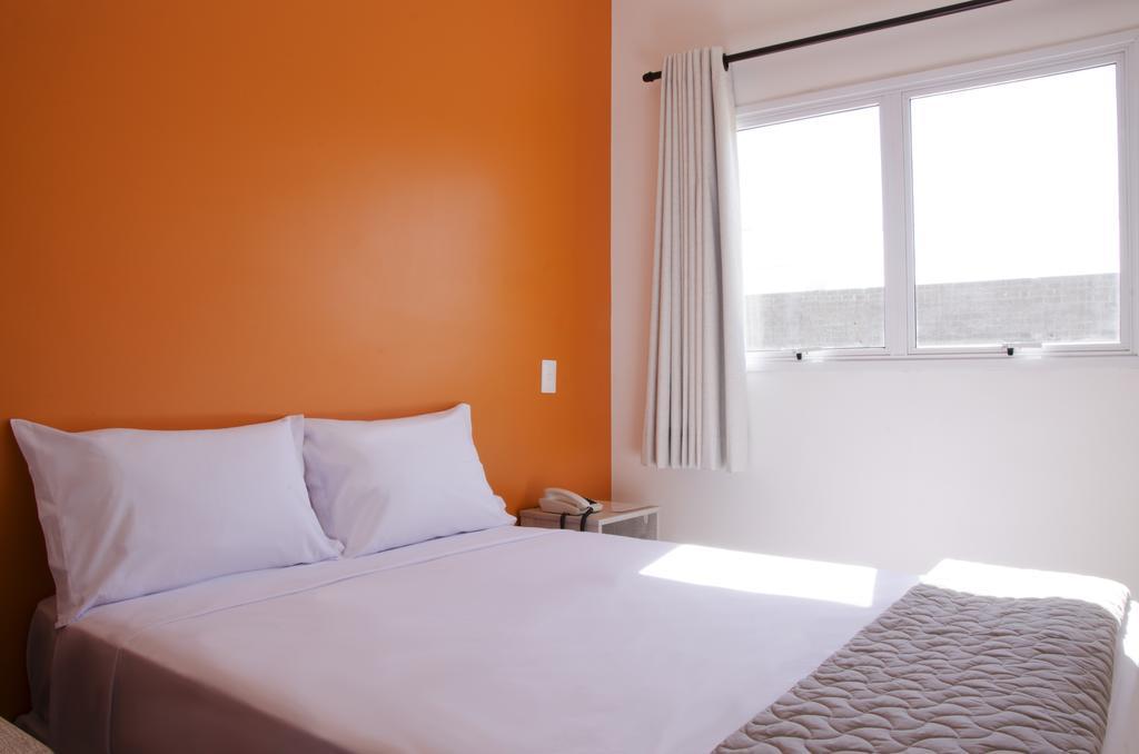 Semprehotel Três Lagoas Quarto foto